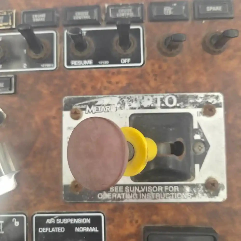 2005 Kenworth T800 Dash Panel