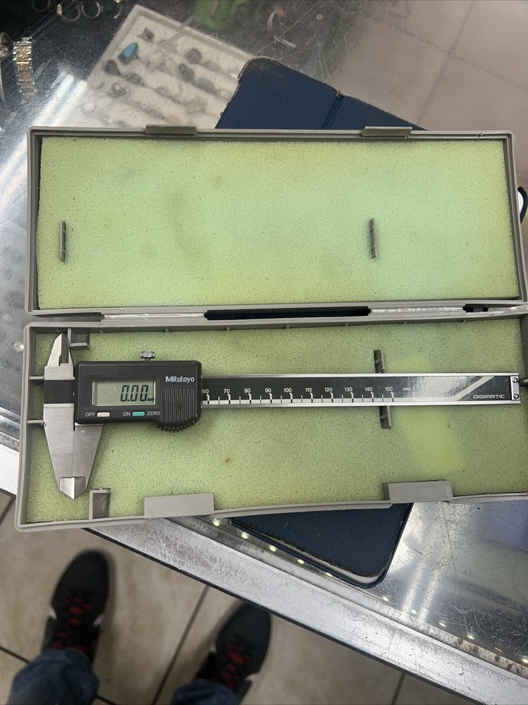 Mitutoyo CD-15B Digimatic Caliper - Japan