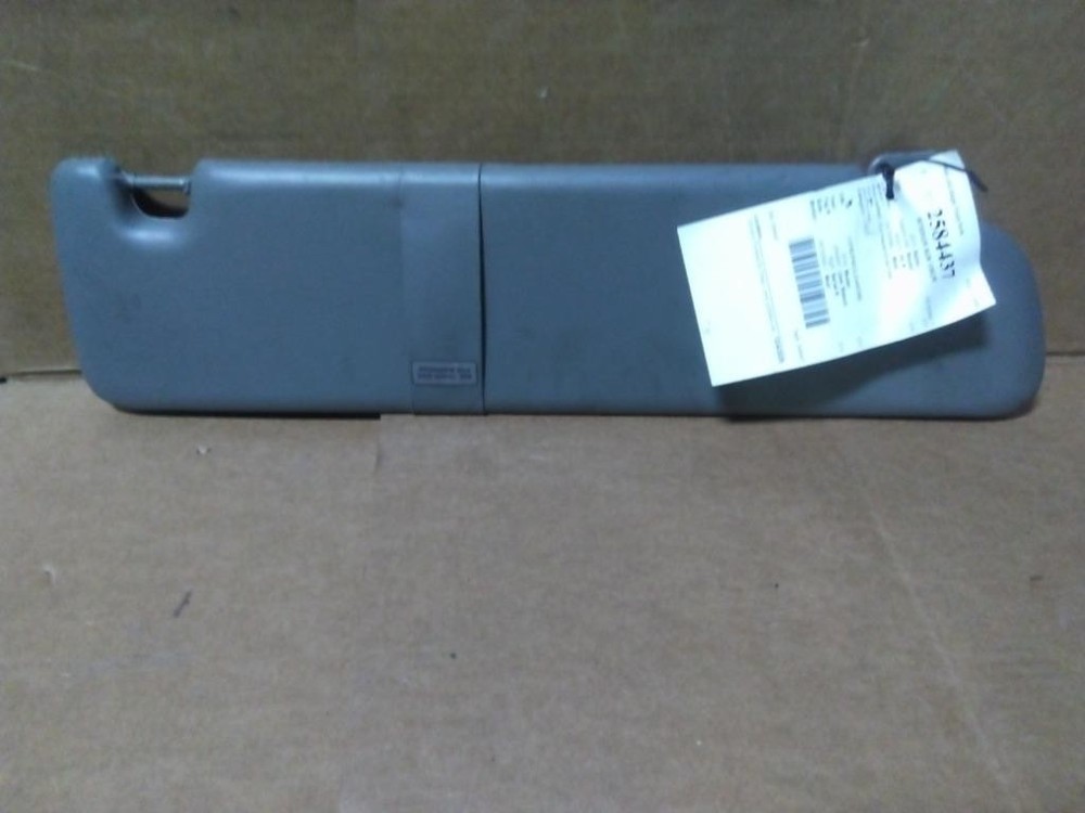 Replaces 2018 PETERBILT 579 INTERIOR SUN VISOR ,  IL