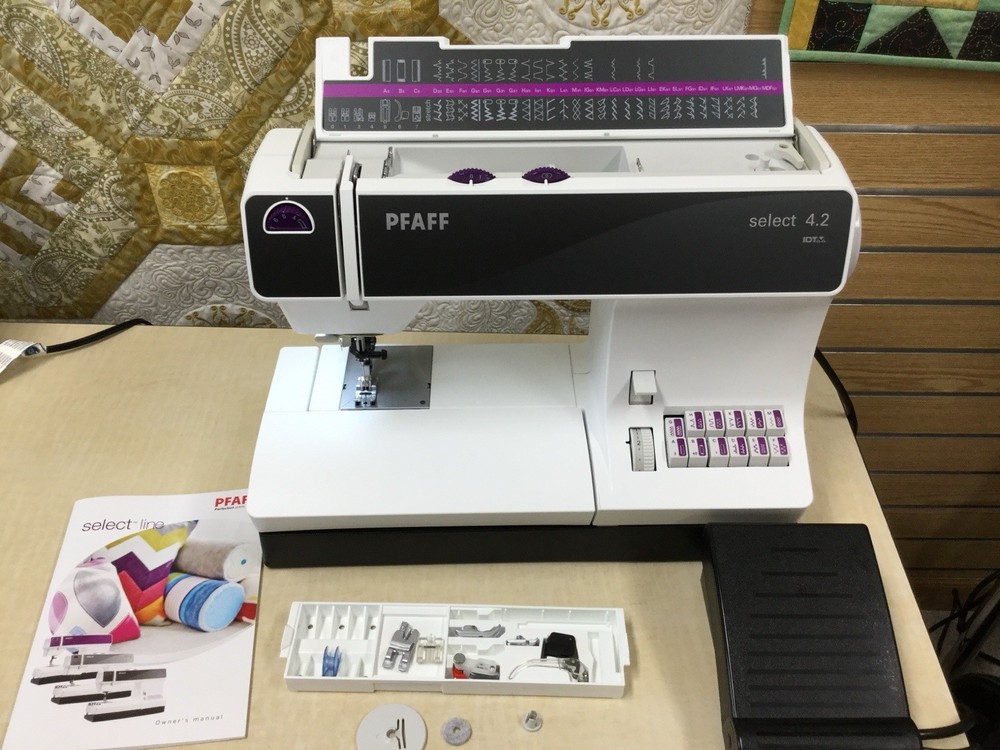 Pfaff Select 4.2 Sewing Machine with IDT