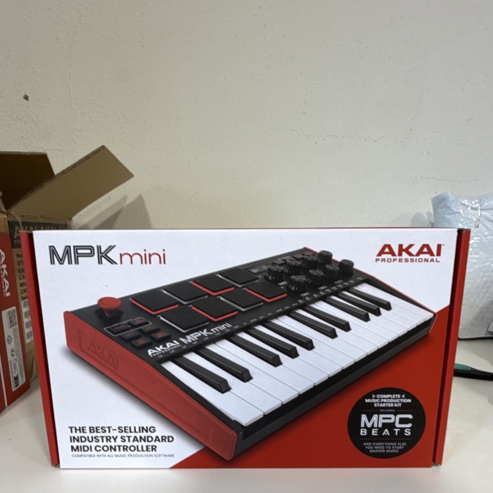 Akai MPK mini Keyboard Controller 25 Synth Keys USB Pad Triggers Arpeggiator