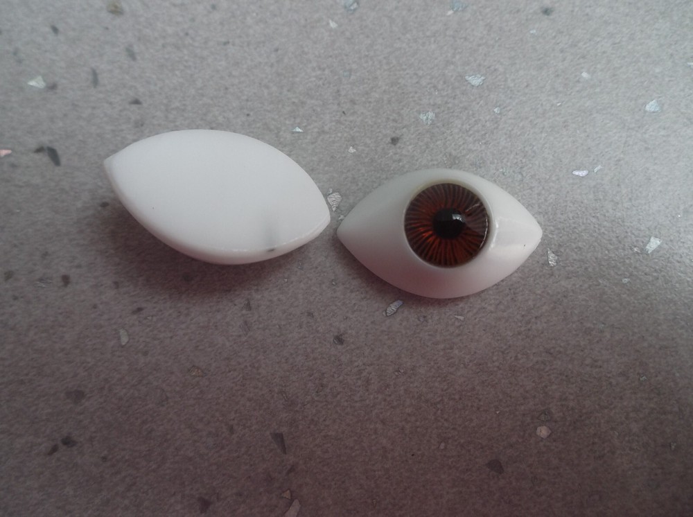 ECONOMY ACRYLIC FLAT BACKED DOLL EYES IN BROWN Code FB