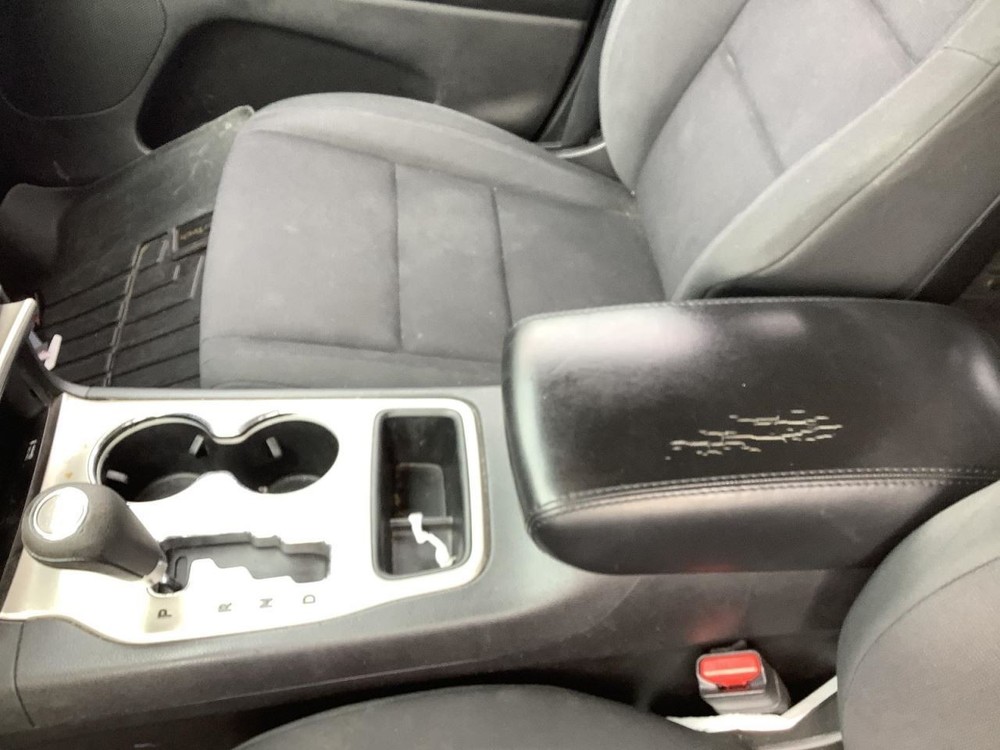 CHERGRAND 2012 Glove Box 4703460