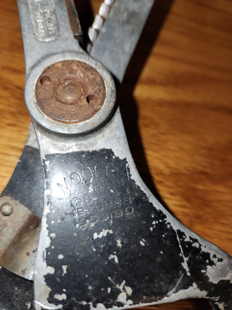 WISS Model A Pinking Shears with replaceable blades
