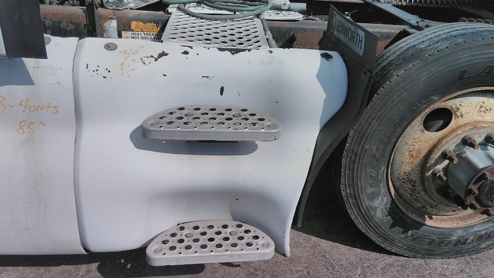 For 2000 KENWORTH T2000 SIDE FAIRING Left ,  OH