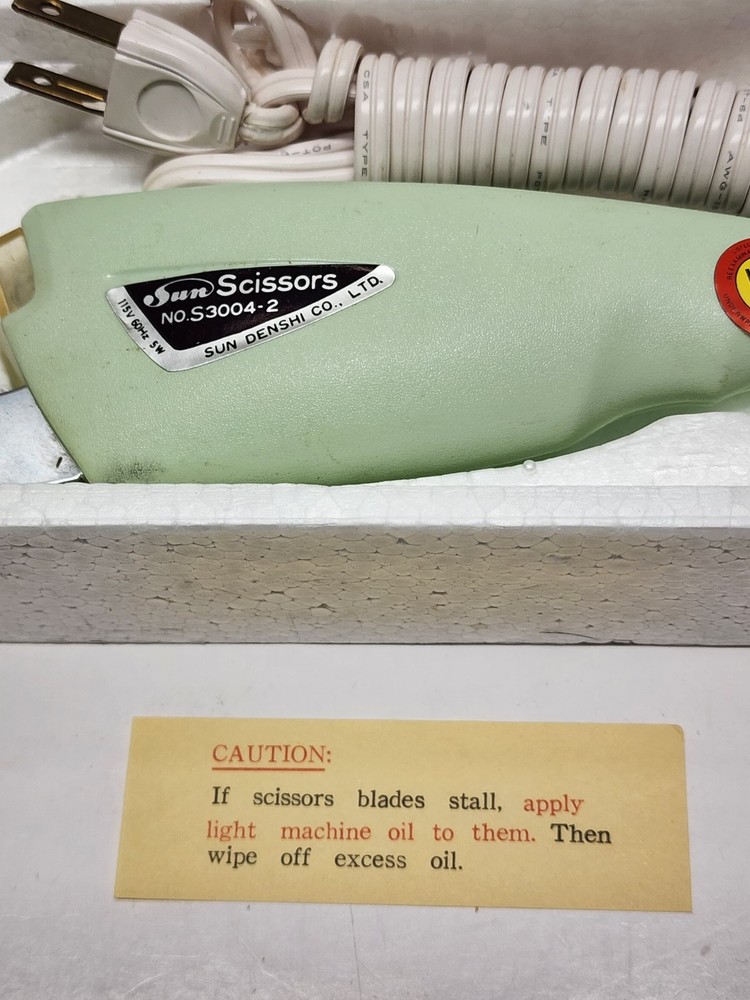 Vintage Sun Automatic Electric Scissors in Original Box