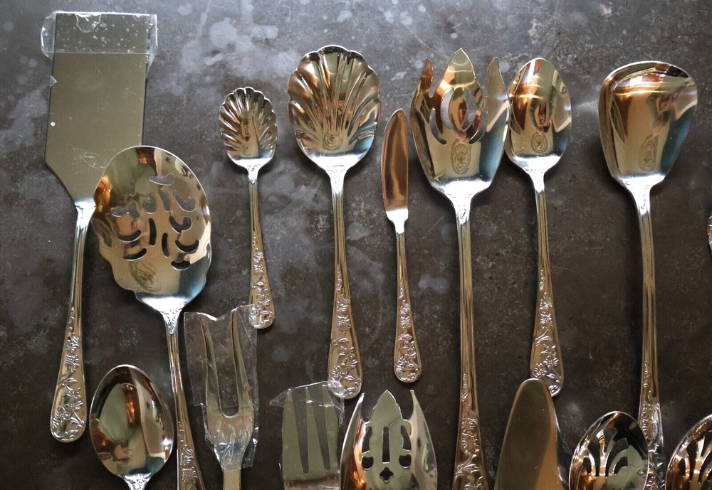 New 16 pc BUFFET Reed & Barton QUEEN'S GARDEN Floral Stainless serving flatware