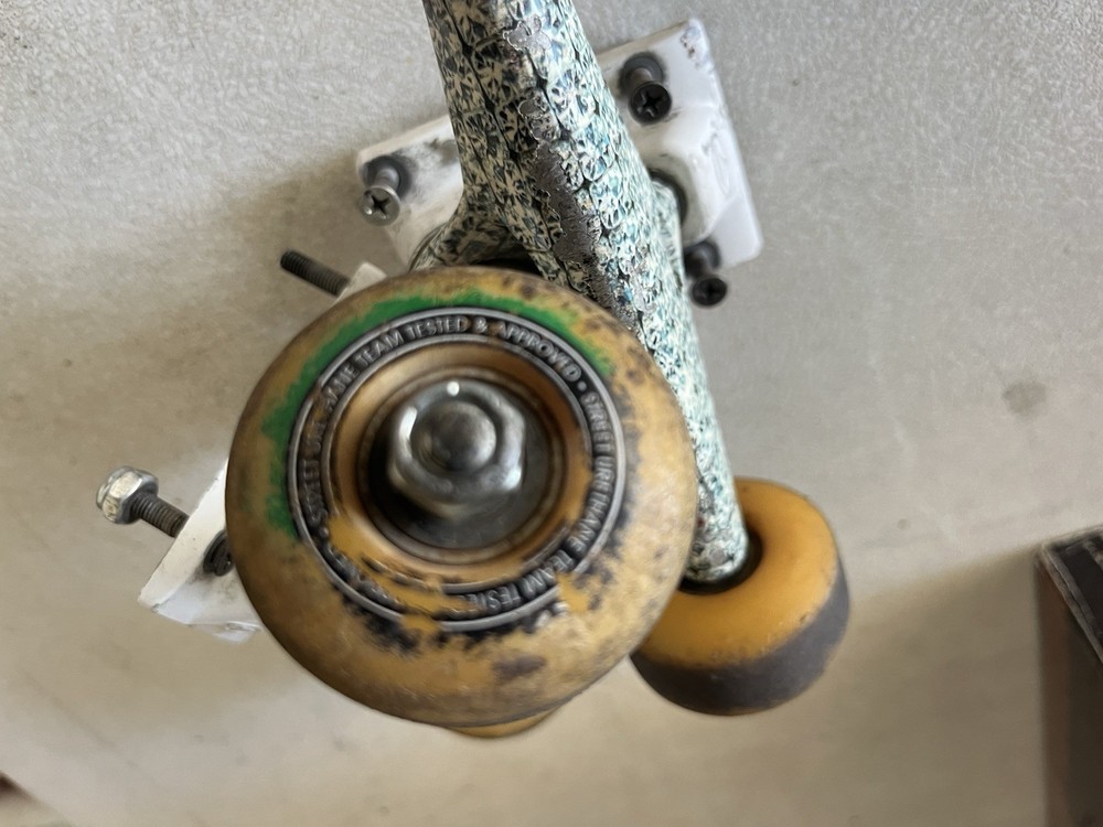 Krux skateboard trucks