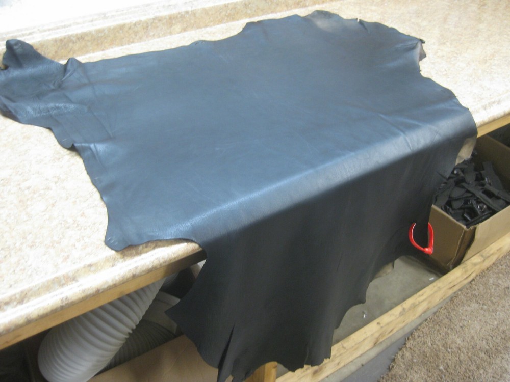 Top Grain Lamb Leather - Black # 0013501 Row 40