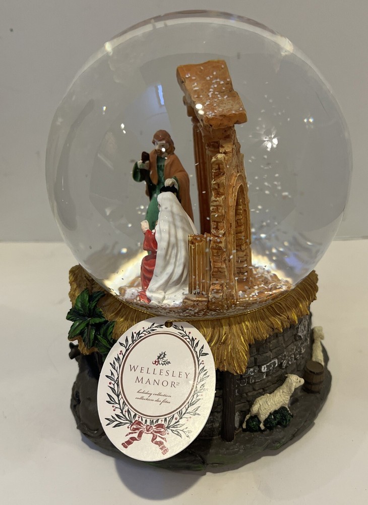 Wellesley Manor Nativity Scene Jesus Snow Globe Religious