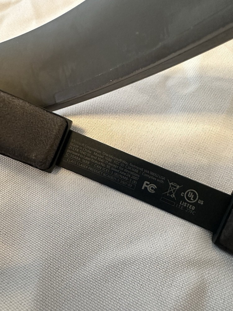 Microsoft HoloLens Developer Edition 1st Generation & Genuine Carry Case