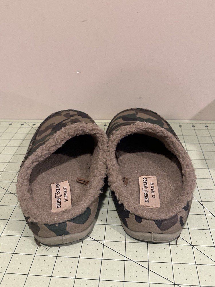 deer stags slipperooz Size 9.5