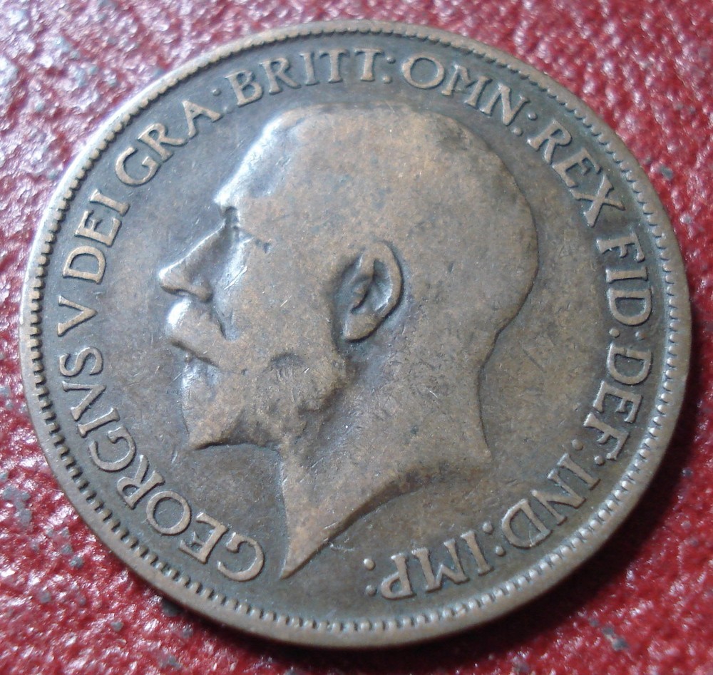 1916 BRITISH HALF PENNY IN GOOD-VG CONDITION