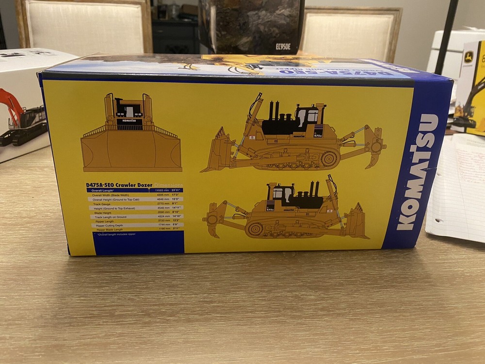 KOMATSU D475A Bulldozer