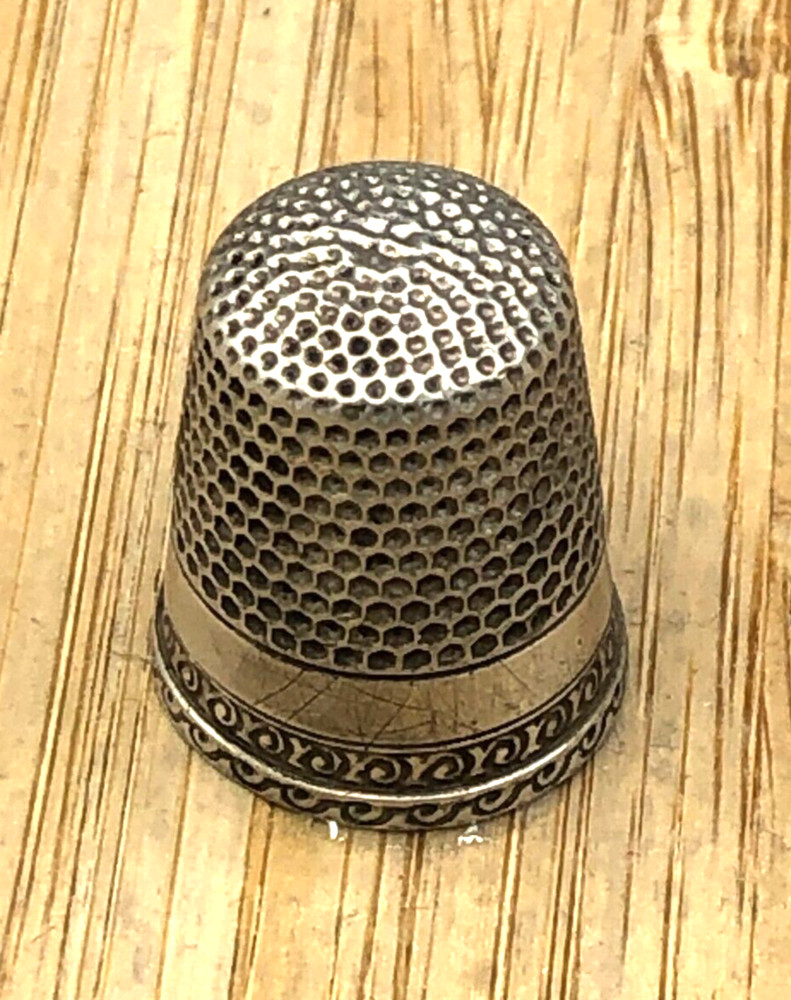 Vintage Sterling Silver Thimble, size 10 with star hallmark