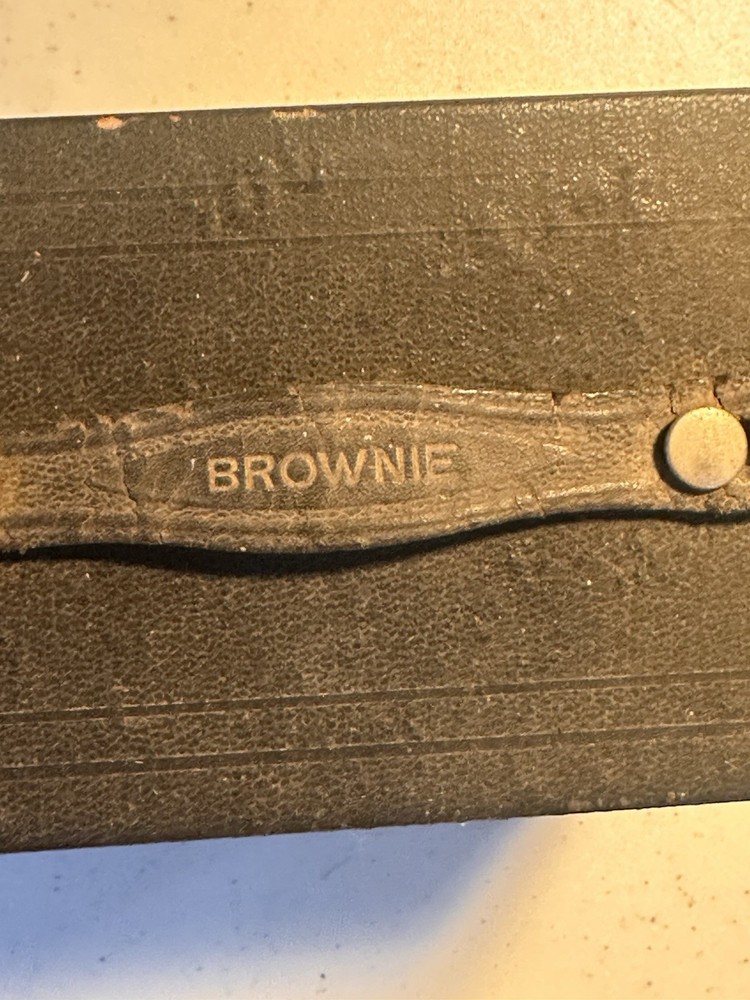 Brownie No2A Model C. Vintage Camera