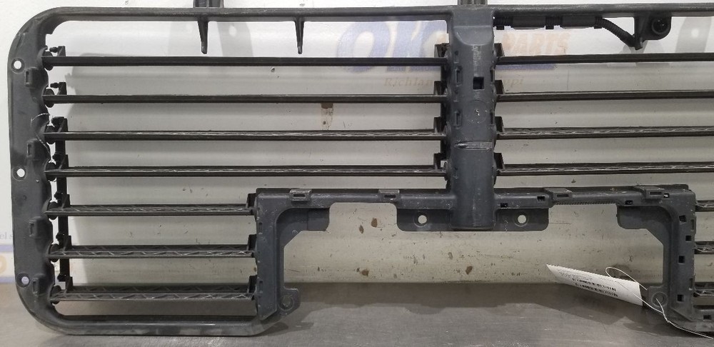 18 GMC SIERRA 1500 5.3L AIR SHUTTER