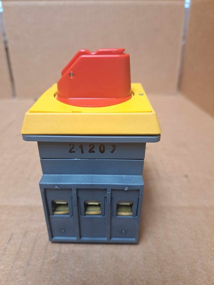 ABB Disconnect Switch Part No. OT63FT3