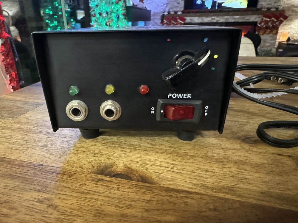 Variable Power Supply 120v 1/4 Phono Output Jacks UTC 2N3055L