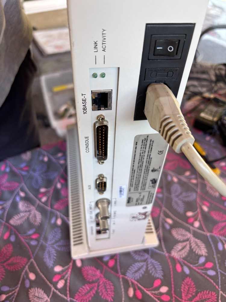NetCom SmartBits 200 Performance Analysis System w/GX-1405B, SX-7710B Modules