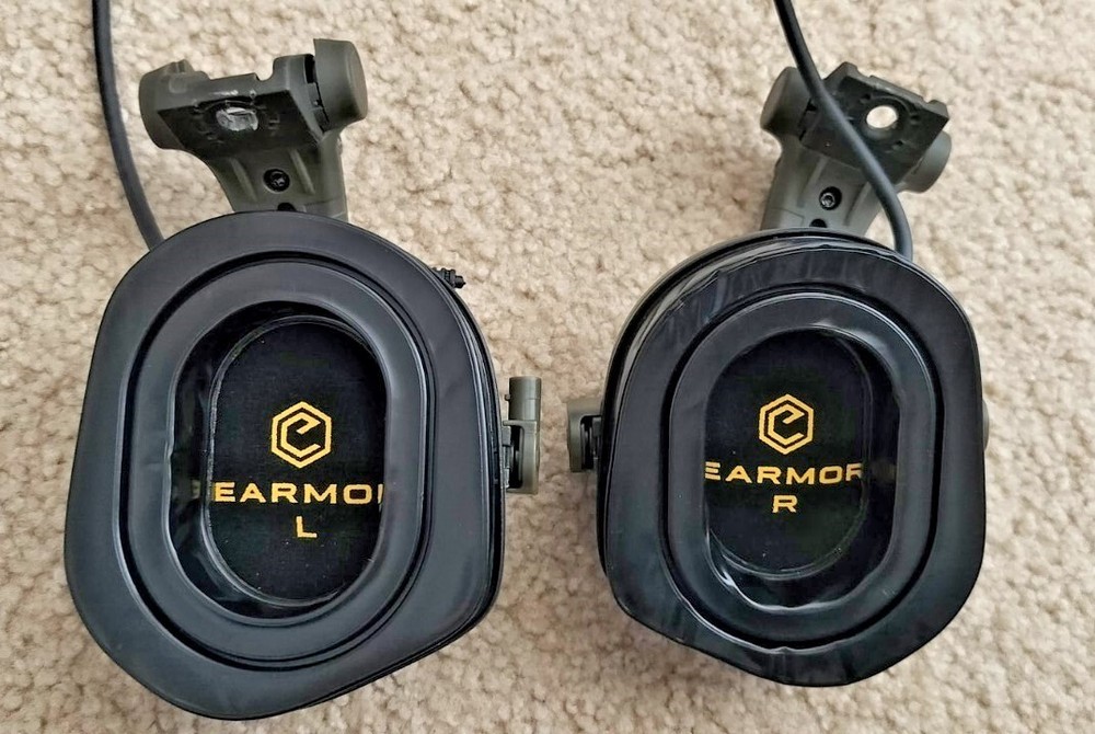 EARMOR Tactical Communication Headset **TESTED READ DESC**