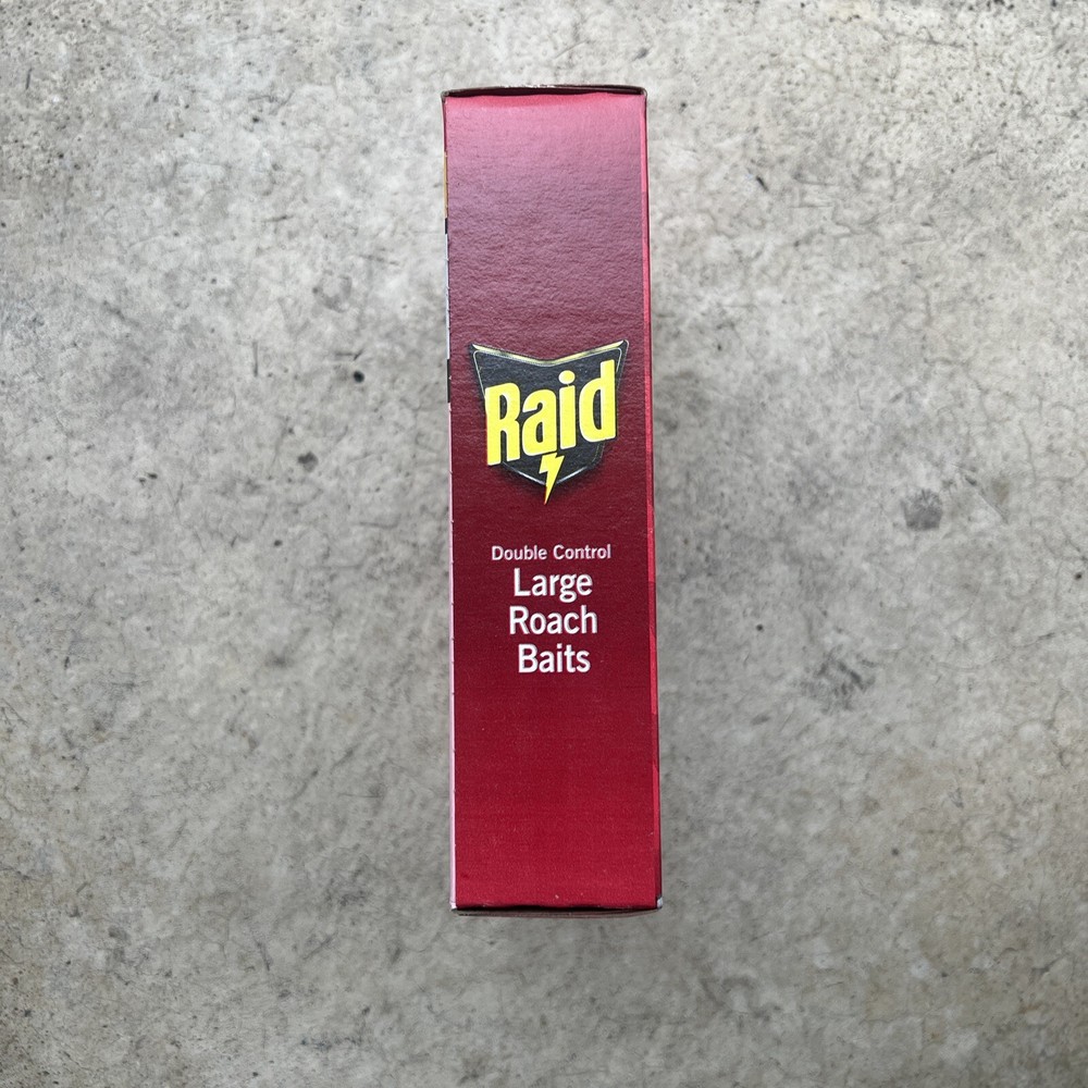 RAID Double Control Large Roach Baits, 8 ct.