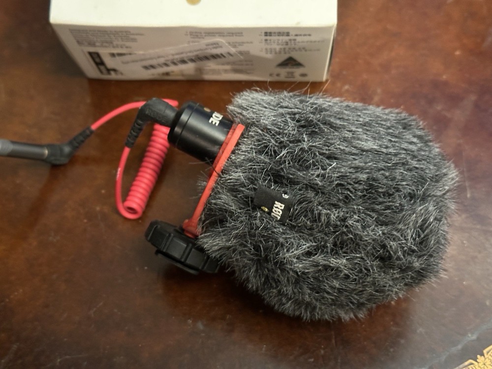 Rode Video Micro Ultracompact Camera-Mount Microphone With TRS Cable