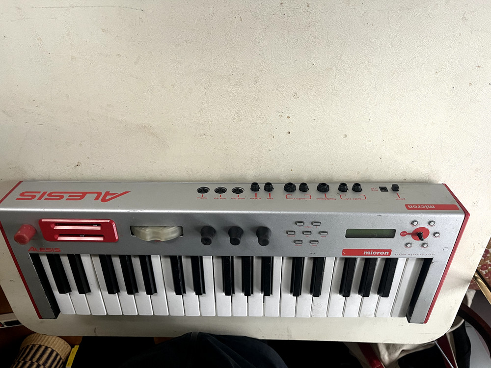 Alesis Micron Keyboard Synthesizer - 37 Key Modeling Synth Working Condition