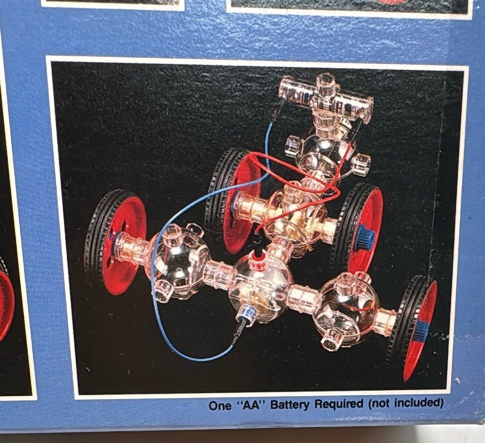 Capsela 200 Motorized Science Discovery System 1990 Starter Set Boxed