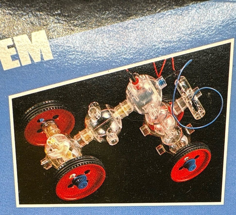 Capsela 200 Motorized Science Discovery System 1990 Starter Set Boxed