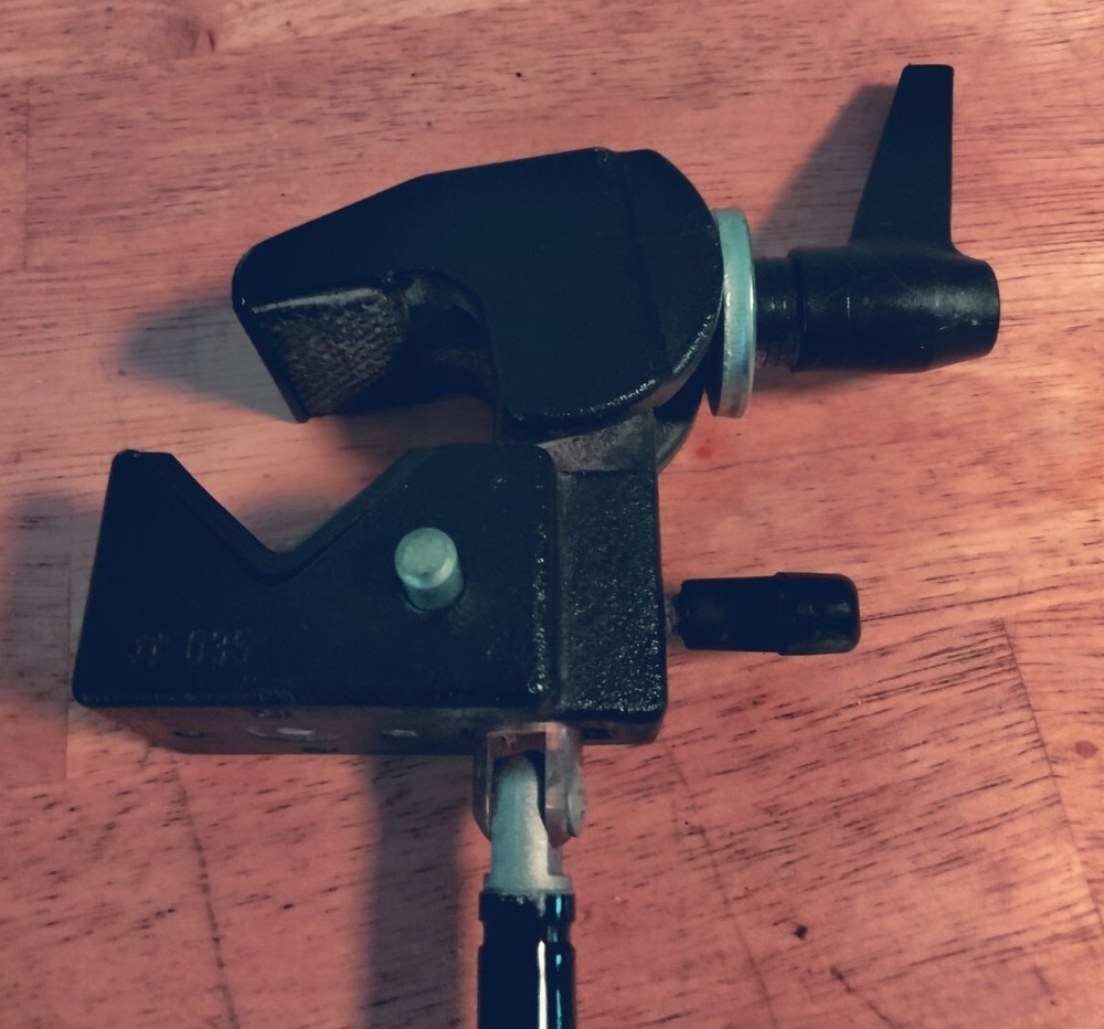 Manfrotto 035 Super Clamp - with BOGEN monopod & camera mount