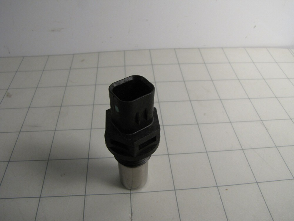 RE537634 Engine Speed Sensor for John Deere NEW