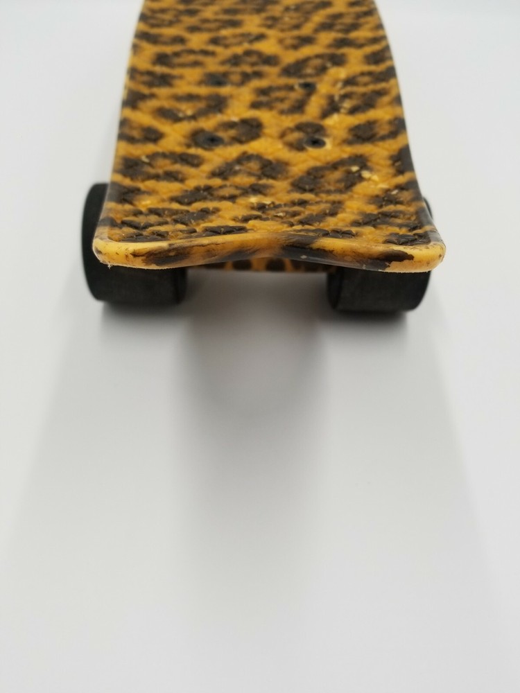 Globe Bantam Graphic ST Leopard Complete Skateboard 23in x 6in