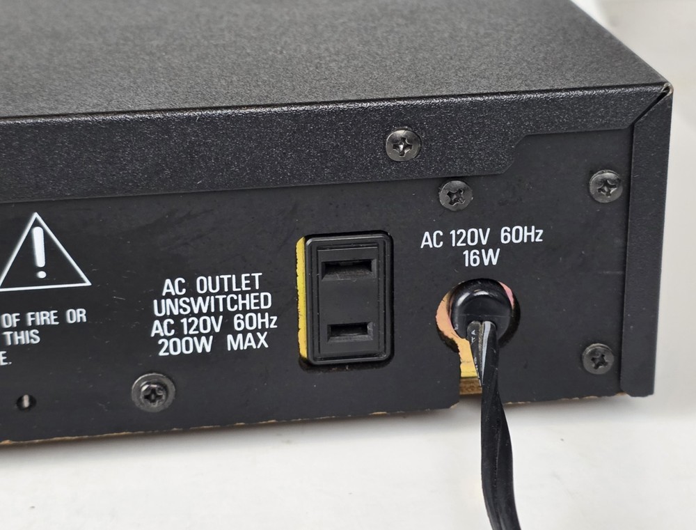 Realistic Dual 10 Band Stereo Frequency Equalizer 31-2020A (SEE DESCRIPTION)