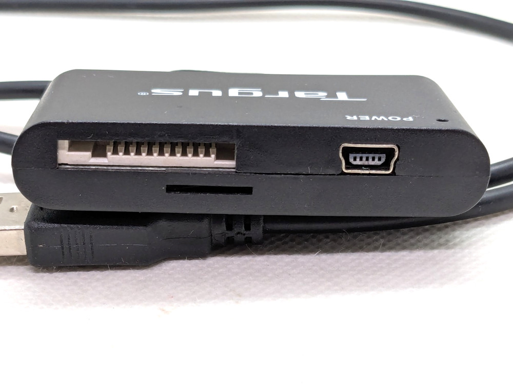 Targus 2.0 Card Reader Writer Multi Format Model 5527 USB Connection Included