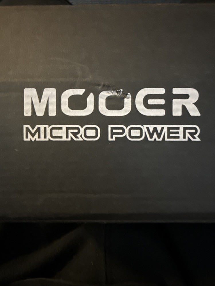 Mooer Micro Power Compact Multi-Output Power Supply