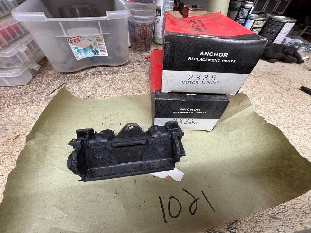 ANCHOR MOUNT 2335     ''READ THE LISTING PLEASE '''' 9W.
