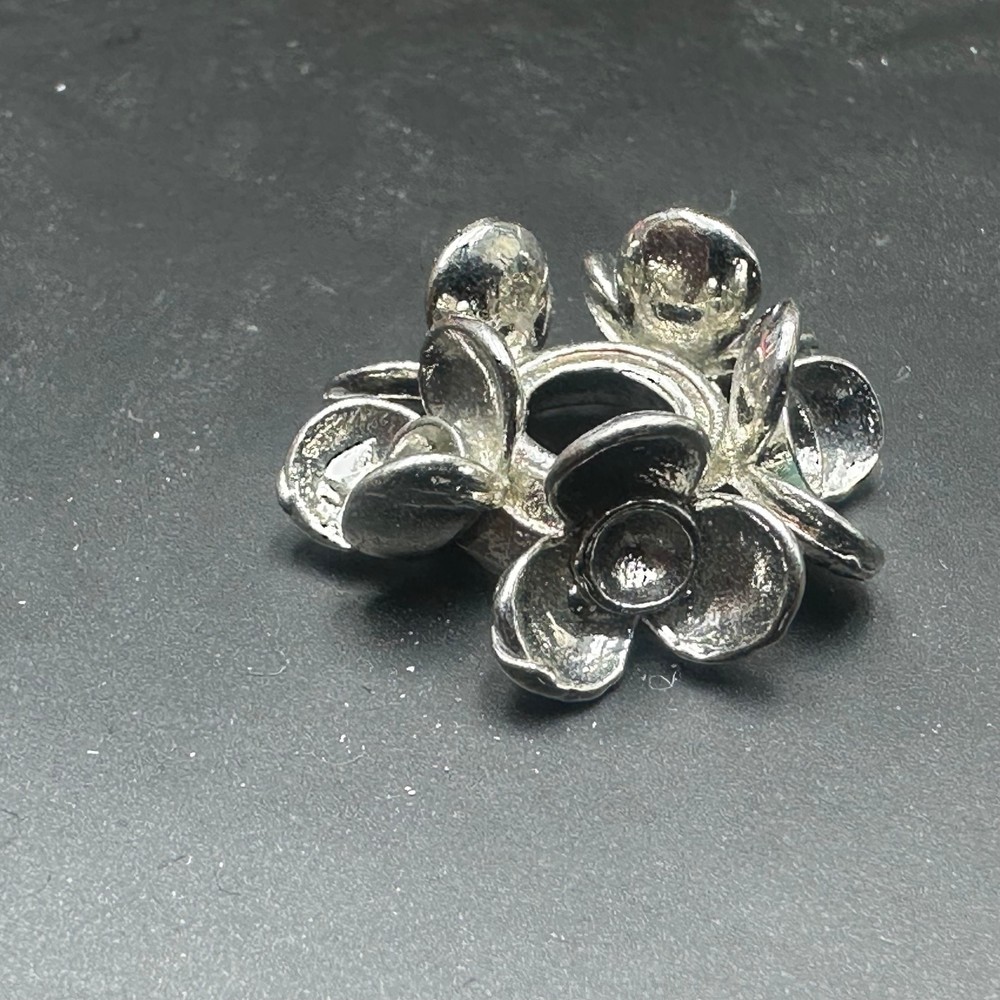 Metal crystal small ball base