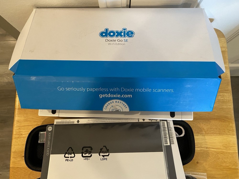 New Doxie Scanner And Case