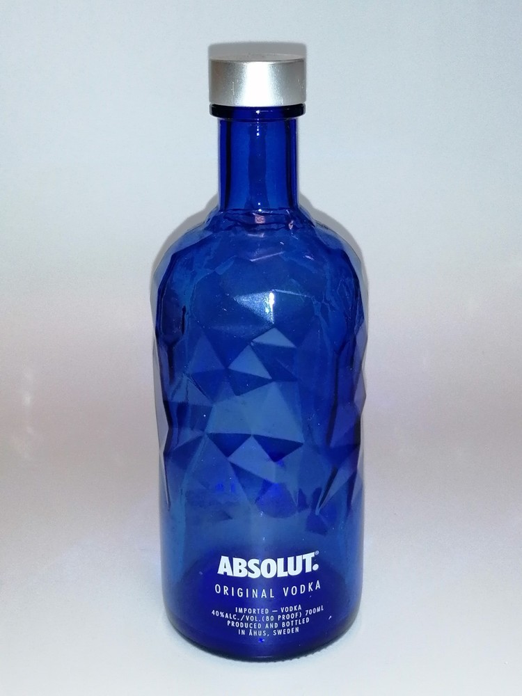 Absolut Vodka Bottle - Blue Diamond - Unique Collectable Limited Edition - 700ml