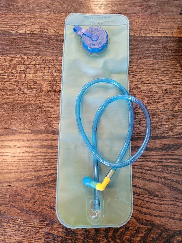 Camelbak Lobo Black Grey Hydration Backpack Camping Cycling Backpack w/ Bladder