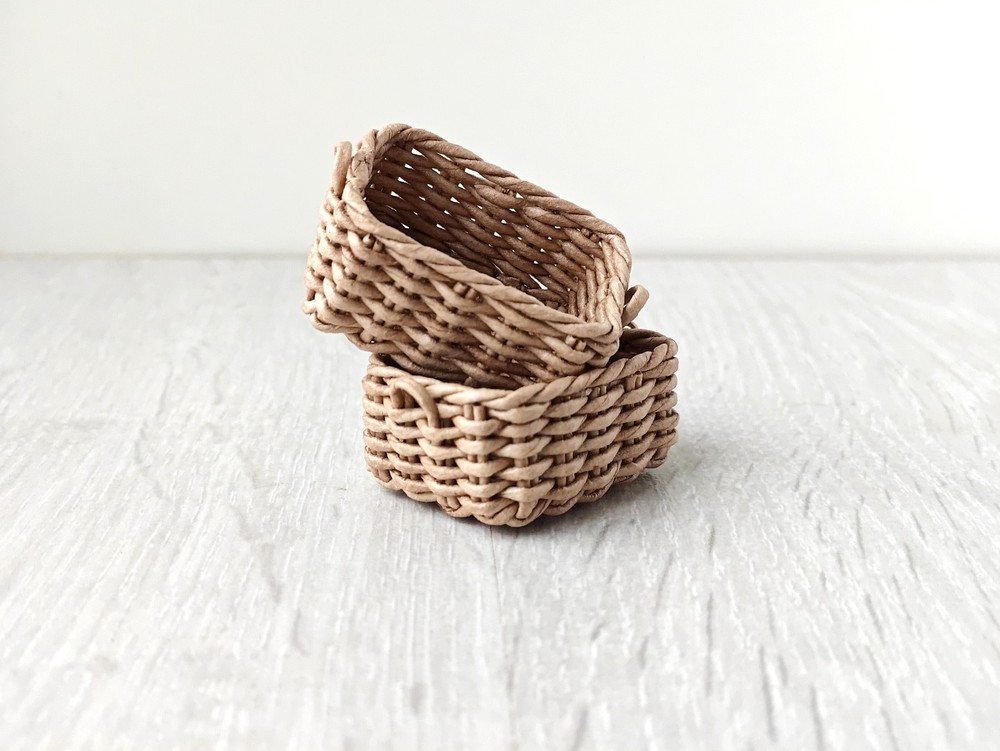 1:12 dollhouse miniature rectangular low wicker storage basket. handmade