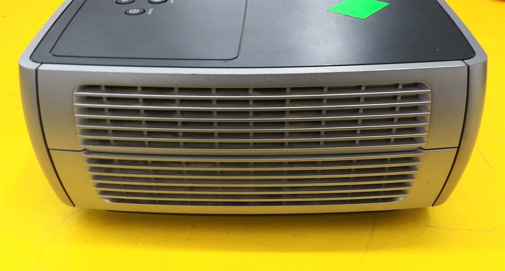 ⭐️⭐️⭐️⭐️⭐️ **MISSING FOOT** InFocus W240 DLP Desktop Projector