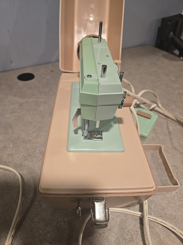signature junior sewing machine