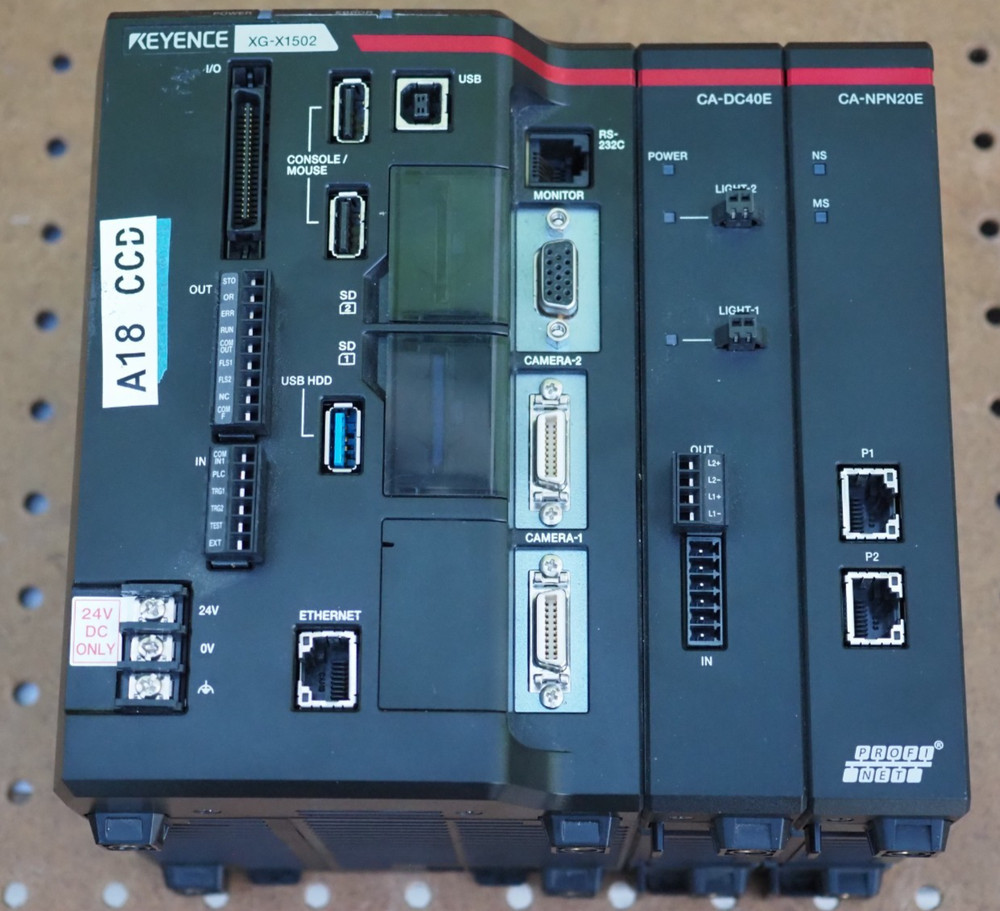 KEYENCE  XG-X1502 VISION CONTROLLER  with CA-DC40E & CA-NPN20E