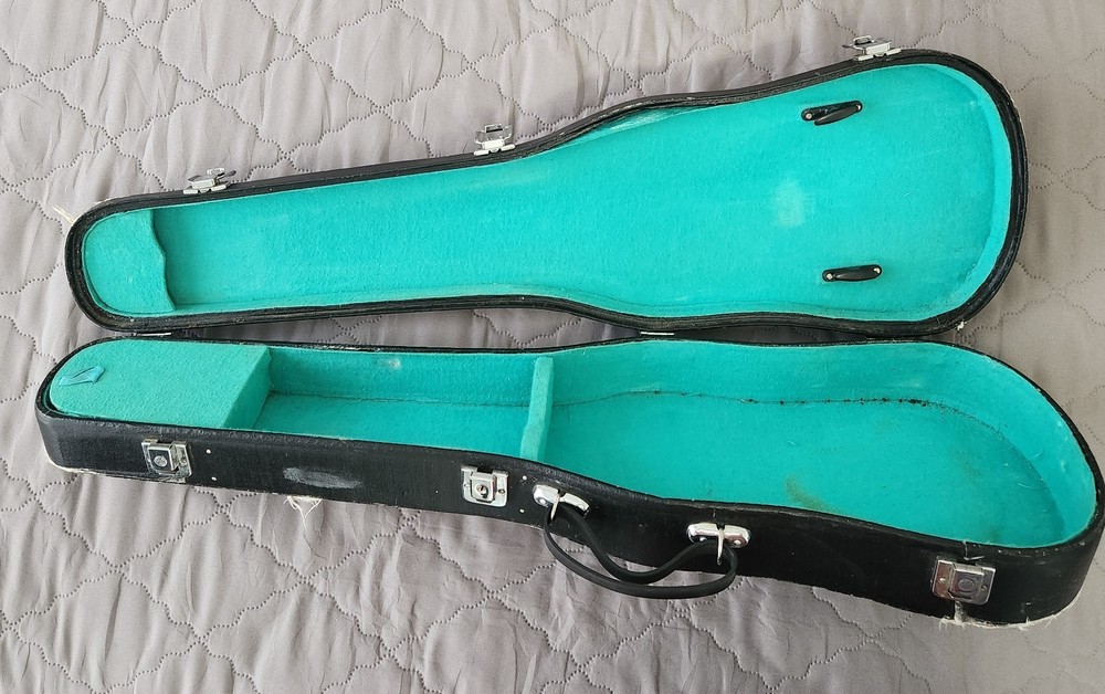 1/4 Size Violin Case Aqua Velvet Interior