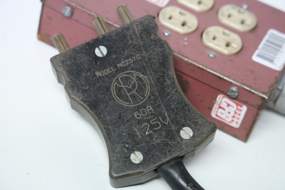 Mole-Richardson 4 Edison Plug Receptacle 60 Amp Bates
