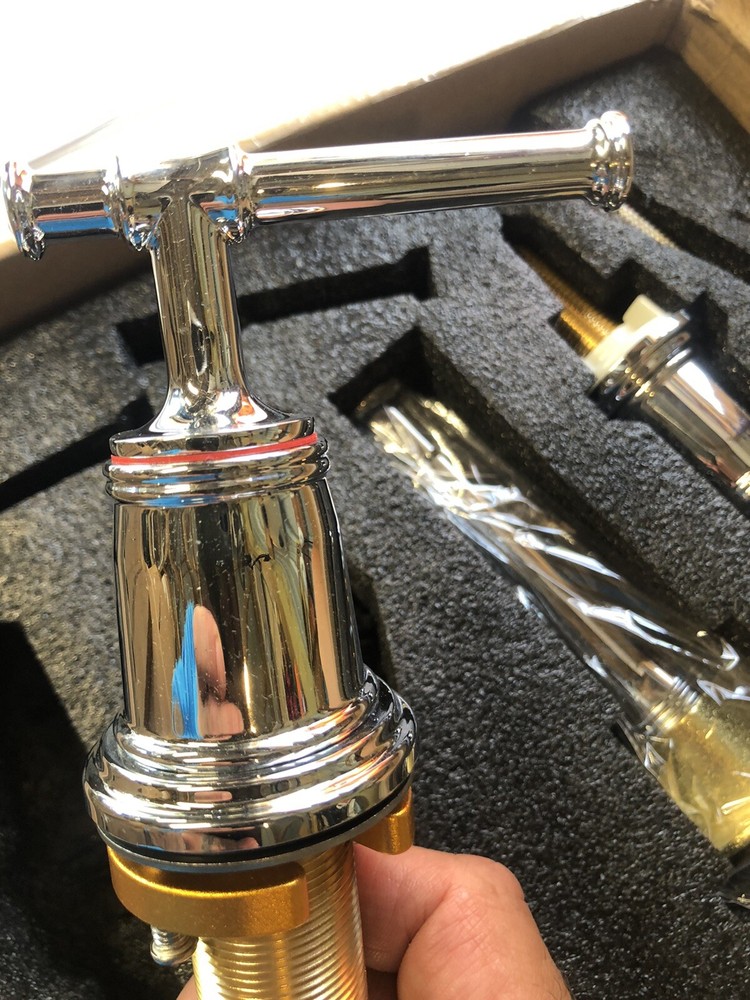 Chrome Two Handle Basin Faucet PHO_0YS4QUT0