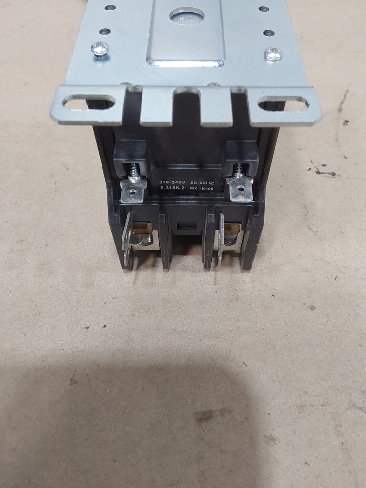 9-3186-2 / 208-240V Contactor