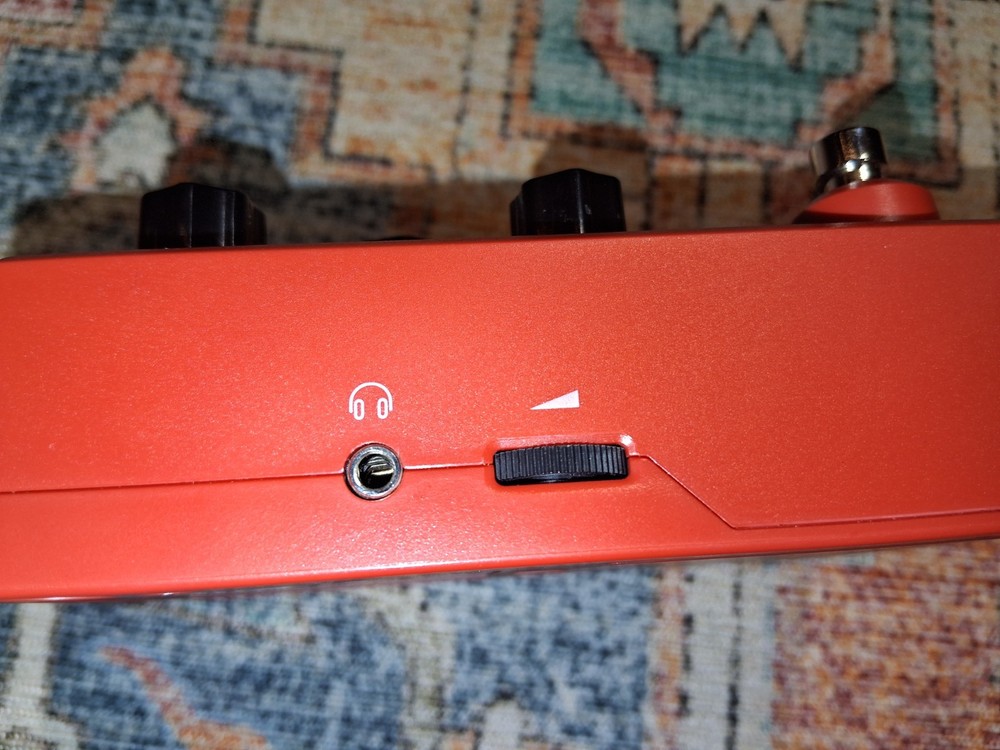 Line 6 POD Express Guitar Effects Processor Red EUC